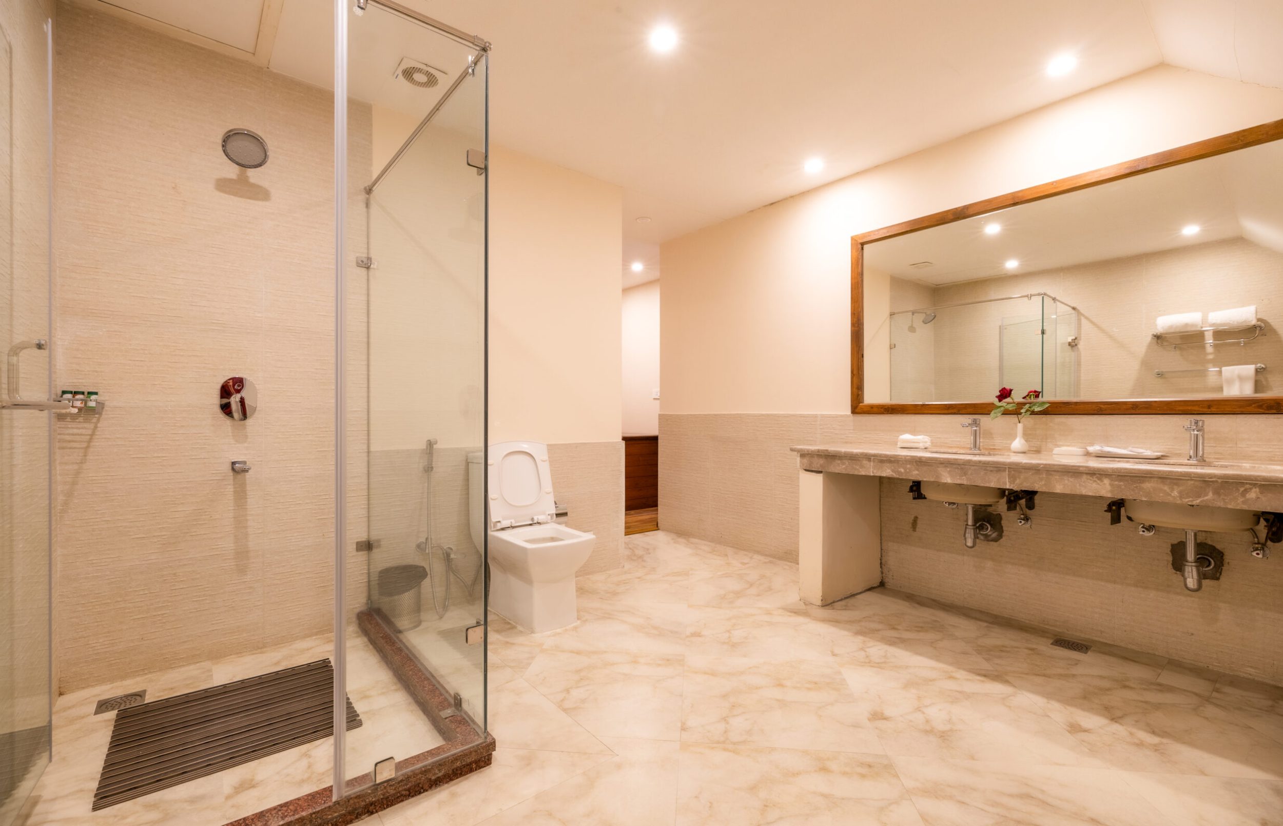 Xclusiv Room Washroom